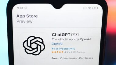 Celular do ChatGPT ? OpenAI compra startup de câmeras de ex-Apple por US$ 300 milhões